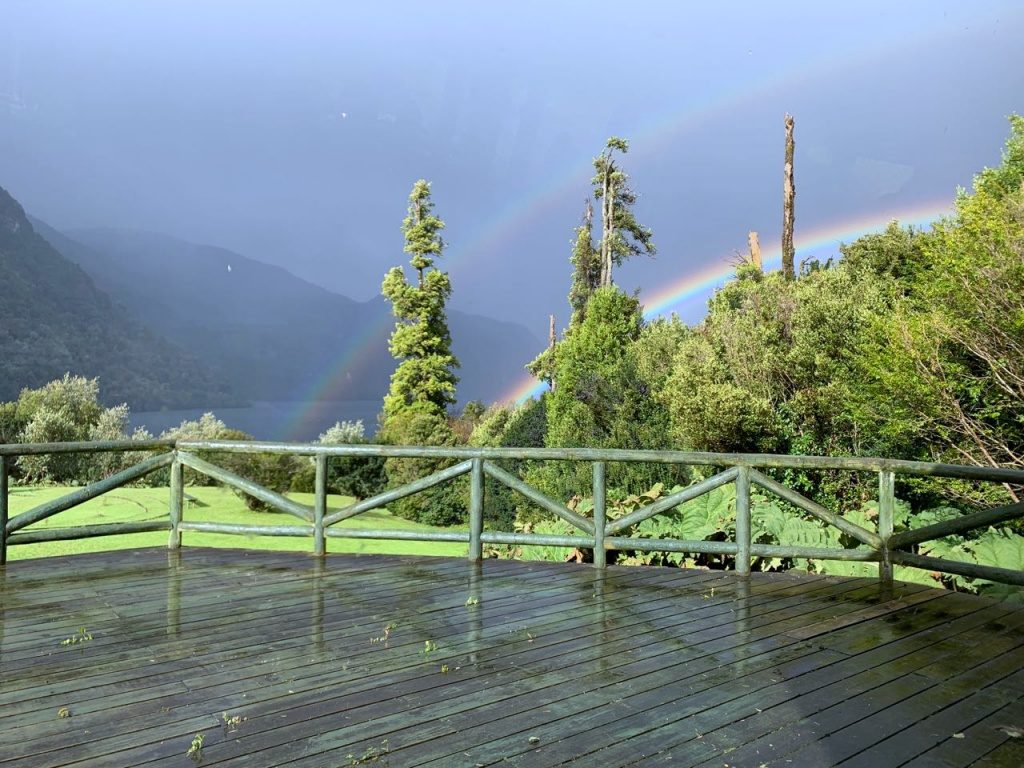 Chuva e arco iris na Patagonia Norte Aysen