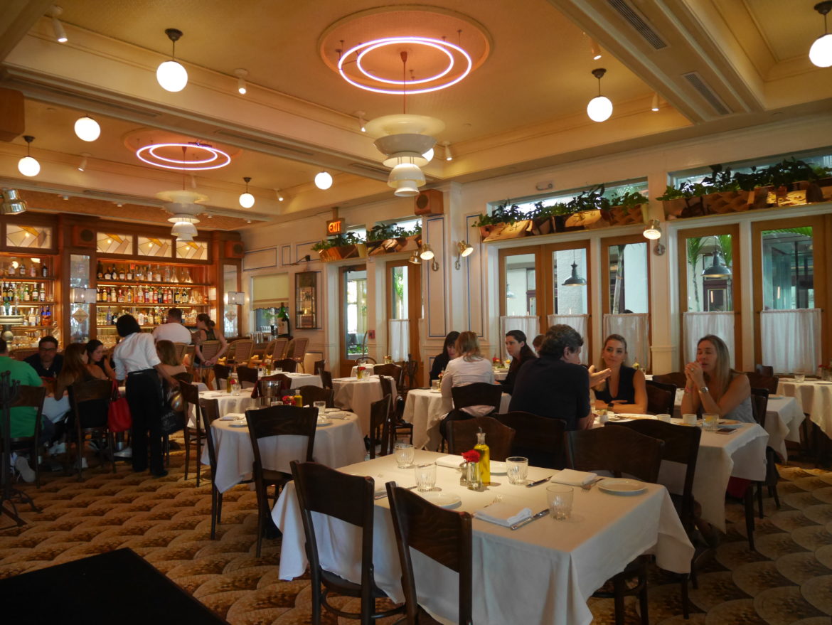 Le Zoo-restaurante em Bal Harbour interior do restaurante Le Zoo, em Bal Harbour