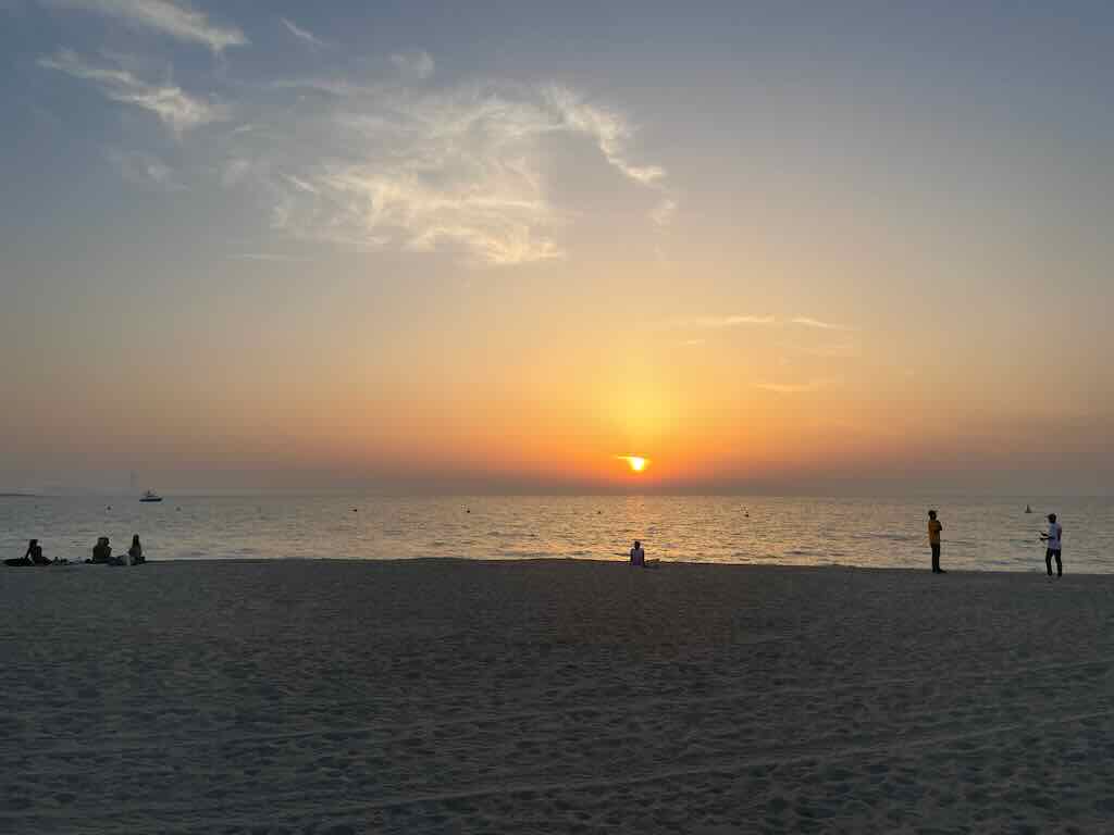 praia em Dubai roteiro dia a dia ()