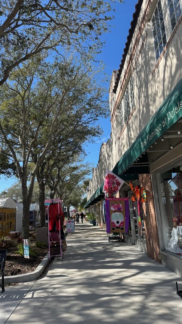 Canal Street New Smyrna Beach ()