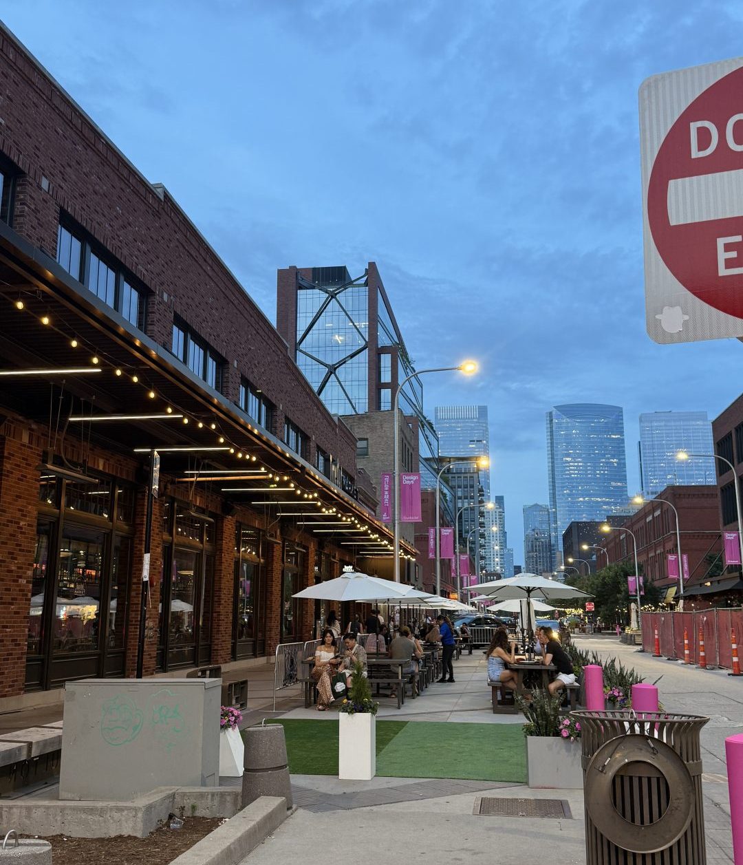 West Loop Chicago the bear West Loop Chicago the bear